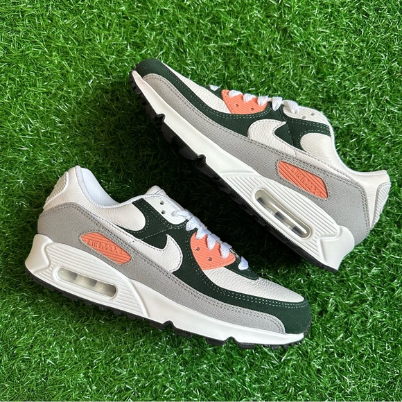 Nike Air Max 90 Custom - Picture 5 of 8